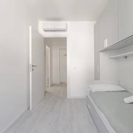 Hurban Torrebianca 19 *