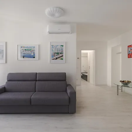 Hurban Torrebianca 19 公寓 *