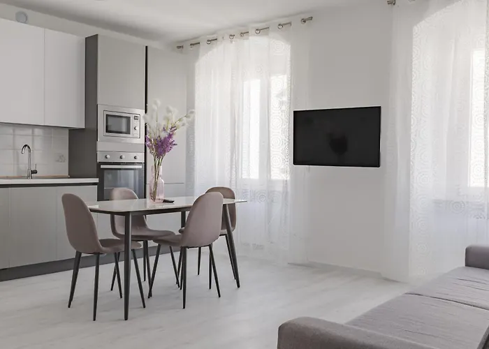 Hurban Torrebianca 19 * Trieste