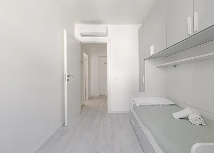 Hurban Torrebianca 19 *